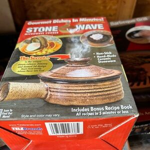 Stone Wave Microwave Cooker - Brown